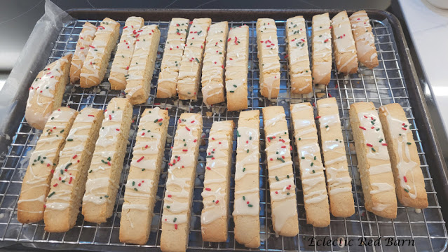 Eggnog Biscotti. Share NOW. #eggnog, #cookie, #biscotti, #eclecticredbarn